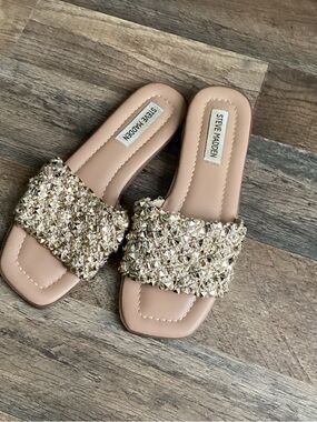 Steve Madden Beige Gold Slide Sandals